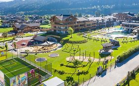 Central - Holiday Resort Flachau